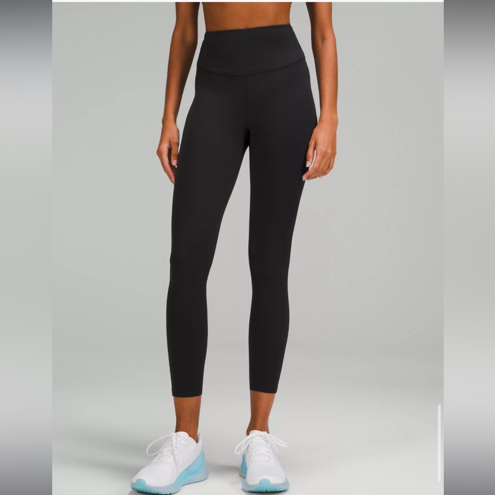 Lululemon Base Pace HR Tight 25"